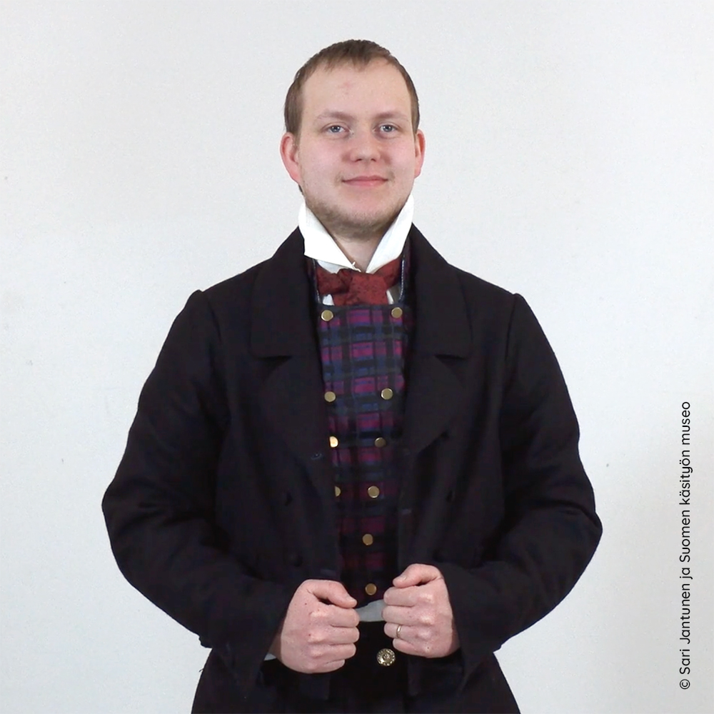 Rauman seudun miehen puku: röijy, silkkiliivi ja paita